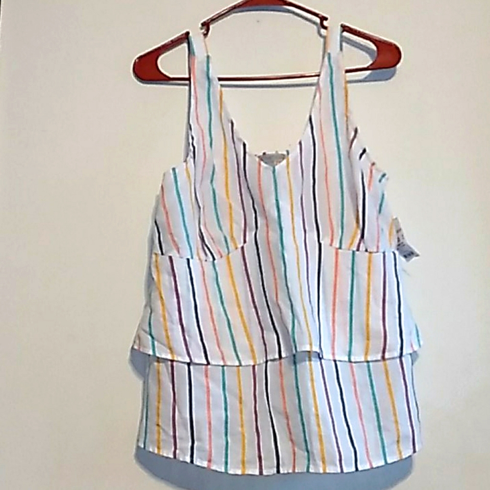 5/$2512 Thompson ruffle top